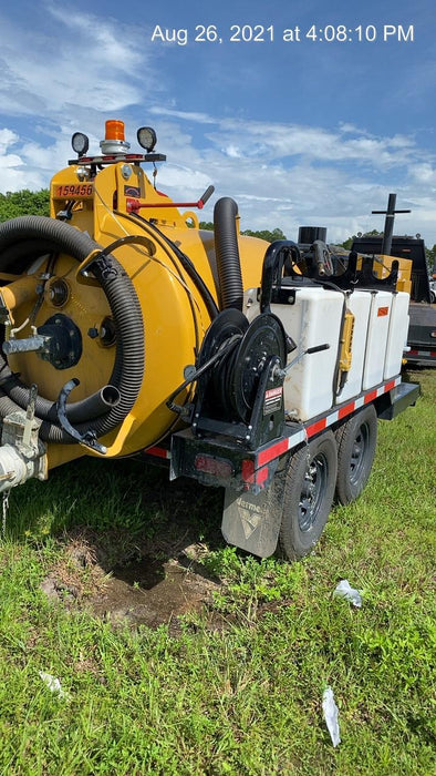 2021 VAC-TRON LP573XDT