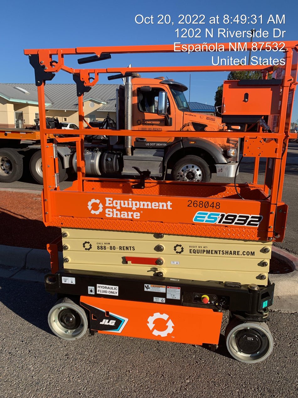 2022 JLG ES1932