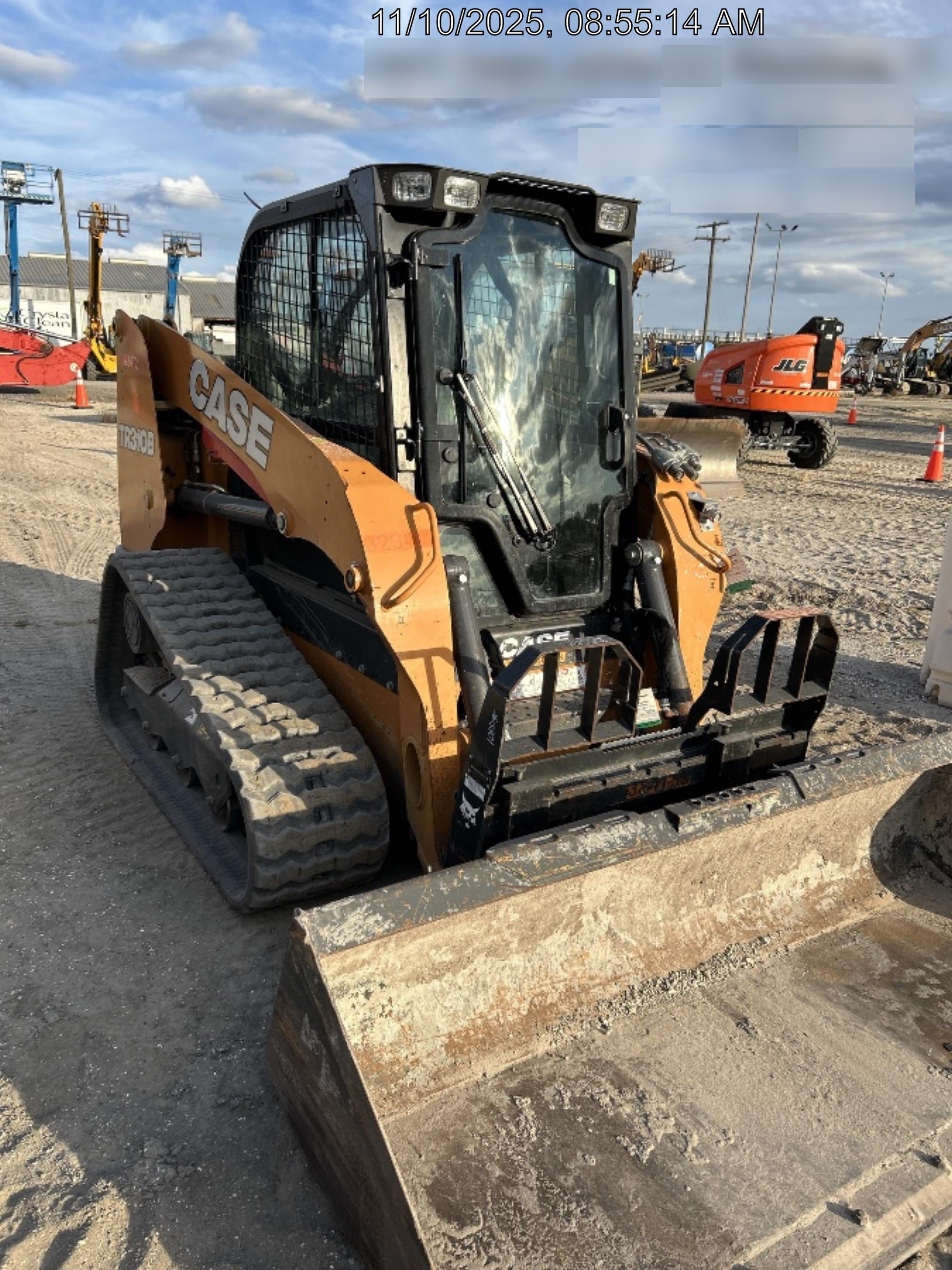 2023 CASE TR310B