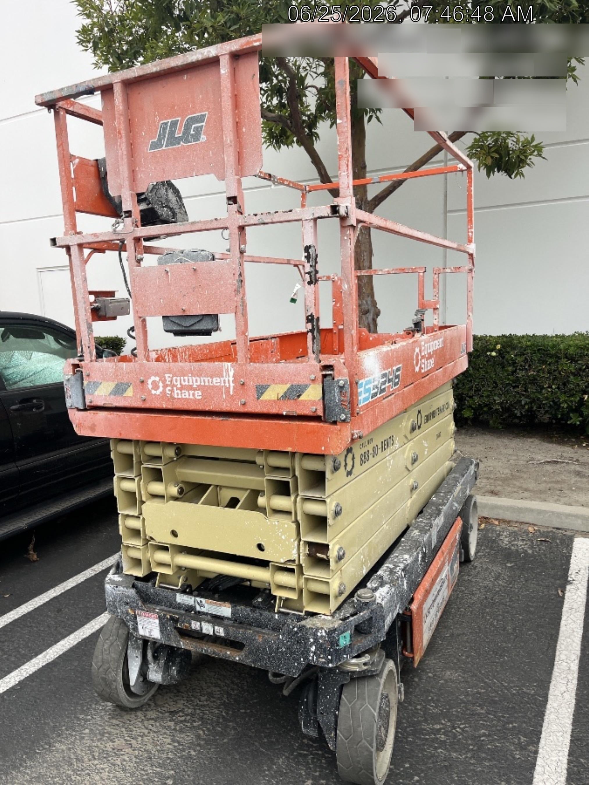 2022 JLG ES3246