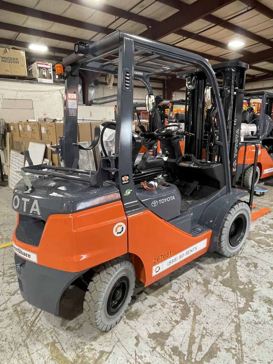 2022 TOYOTA 50-8FGU25