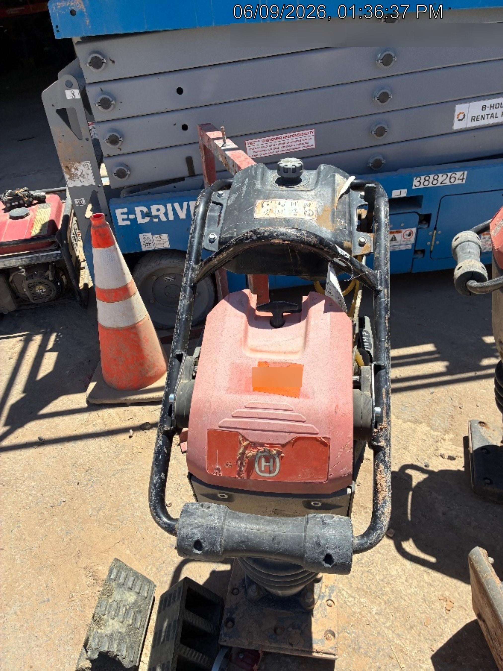 2024 HUSQVARNA LT6005