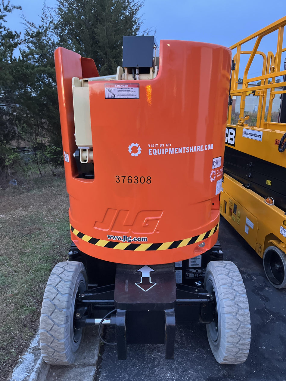 2023 JLG E300AJP