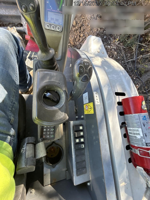 2021 TAKEUCHI TB235-2R