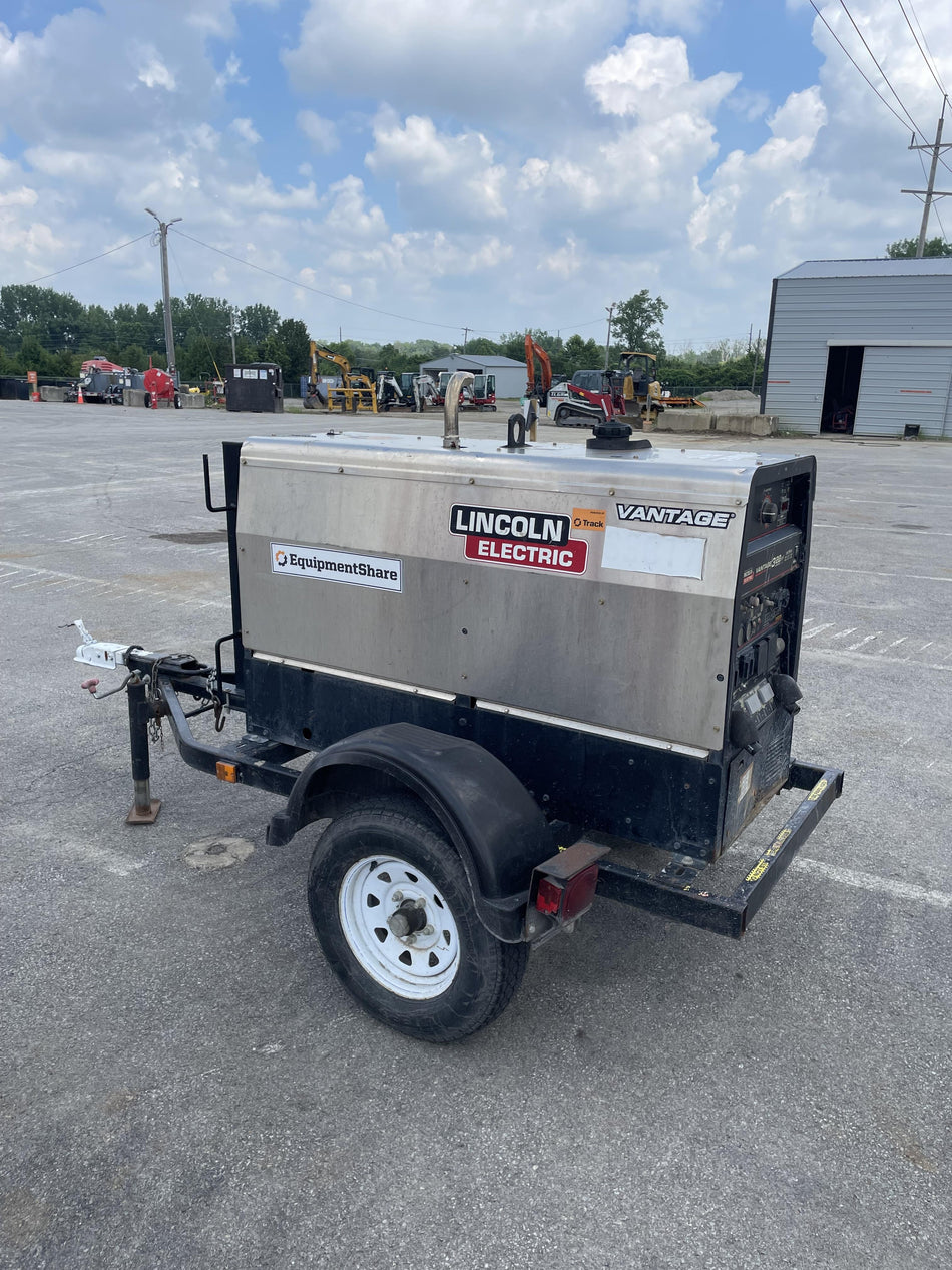 2019 Lincoln Electric Vantage 322 Welder Ready-Pak 3, Two wheel trailer, Fender and Light kit, Cable Rack