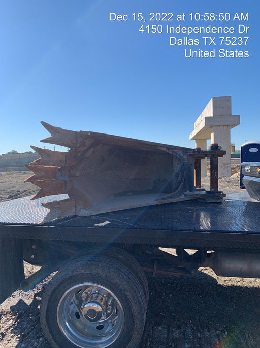 2021 ROCKLAND 30" Bucket - Rockland