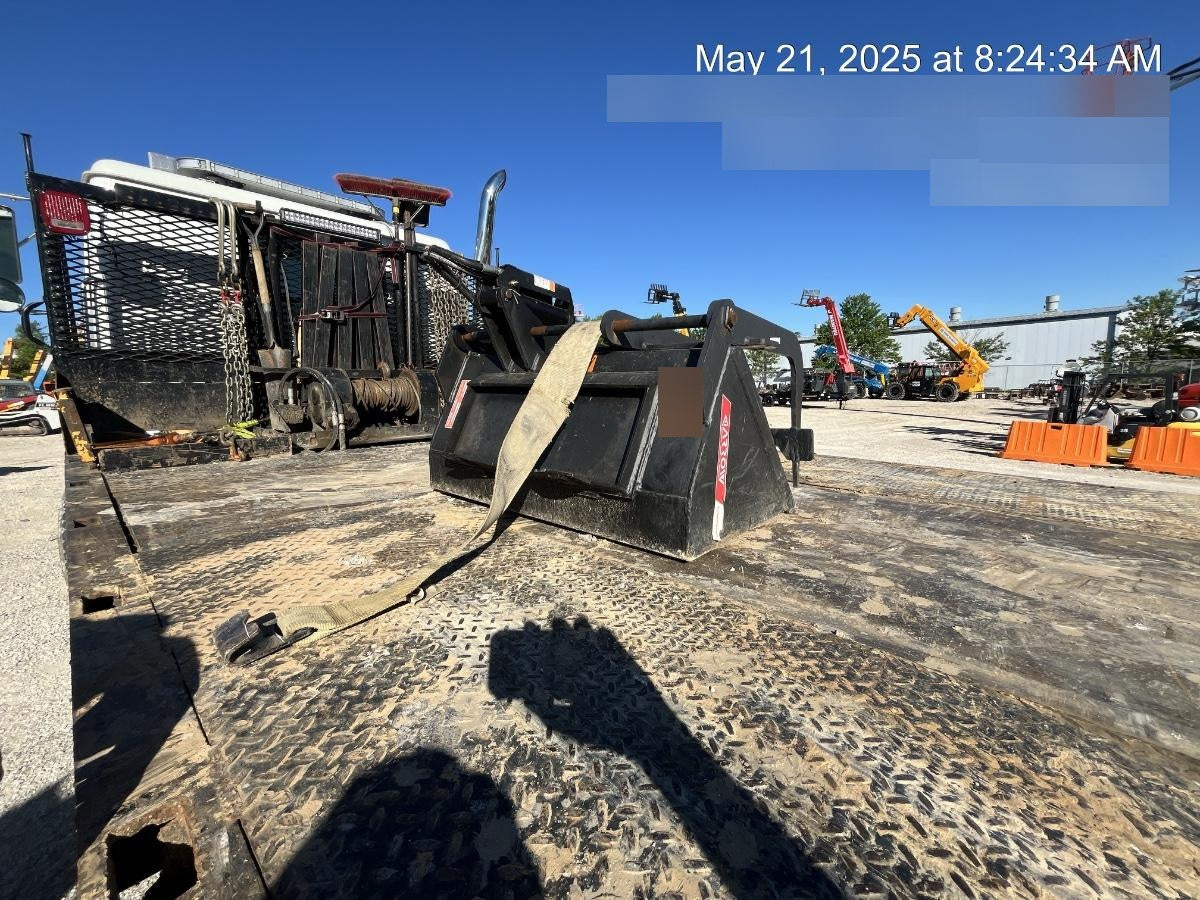 2023 ARROW MATERIAL HANDLING Grapple Bucket - Arrow