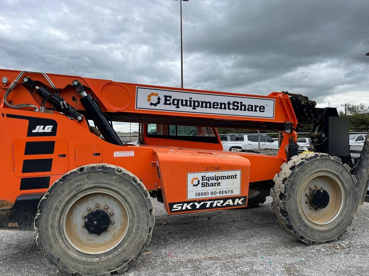 2022 SKYTRAK 12054