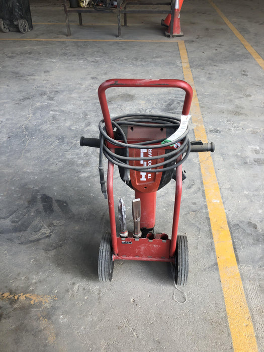 2021 HILTI TE 3000-AVR
