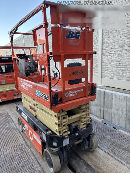 2022 JLG ES1932