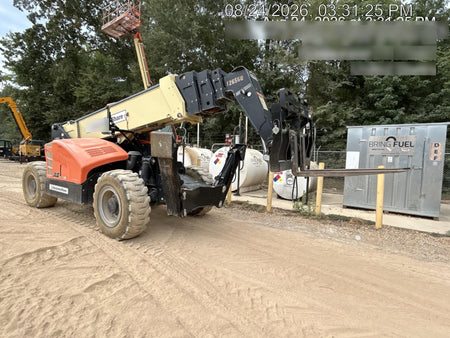 2021 JLG 1075