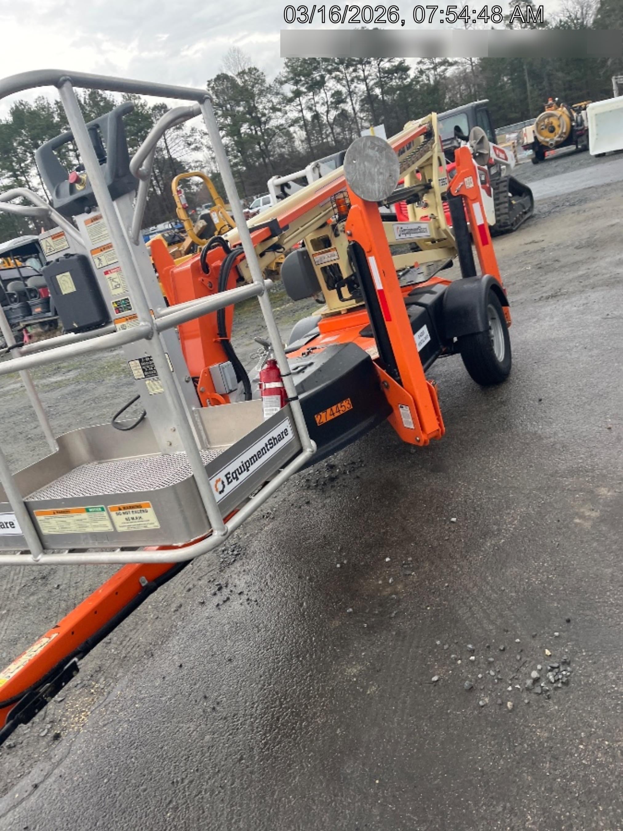 2022 JLG T350