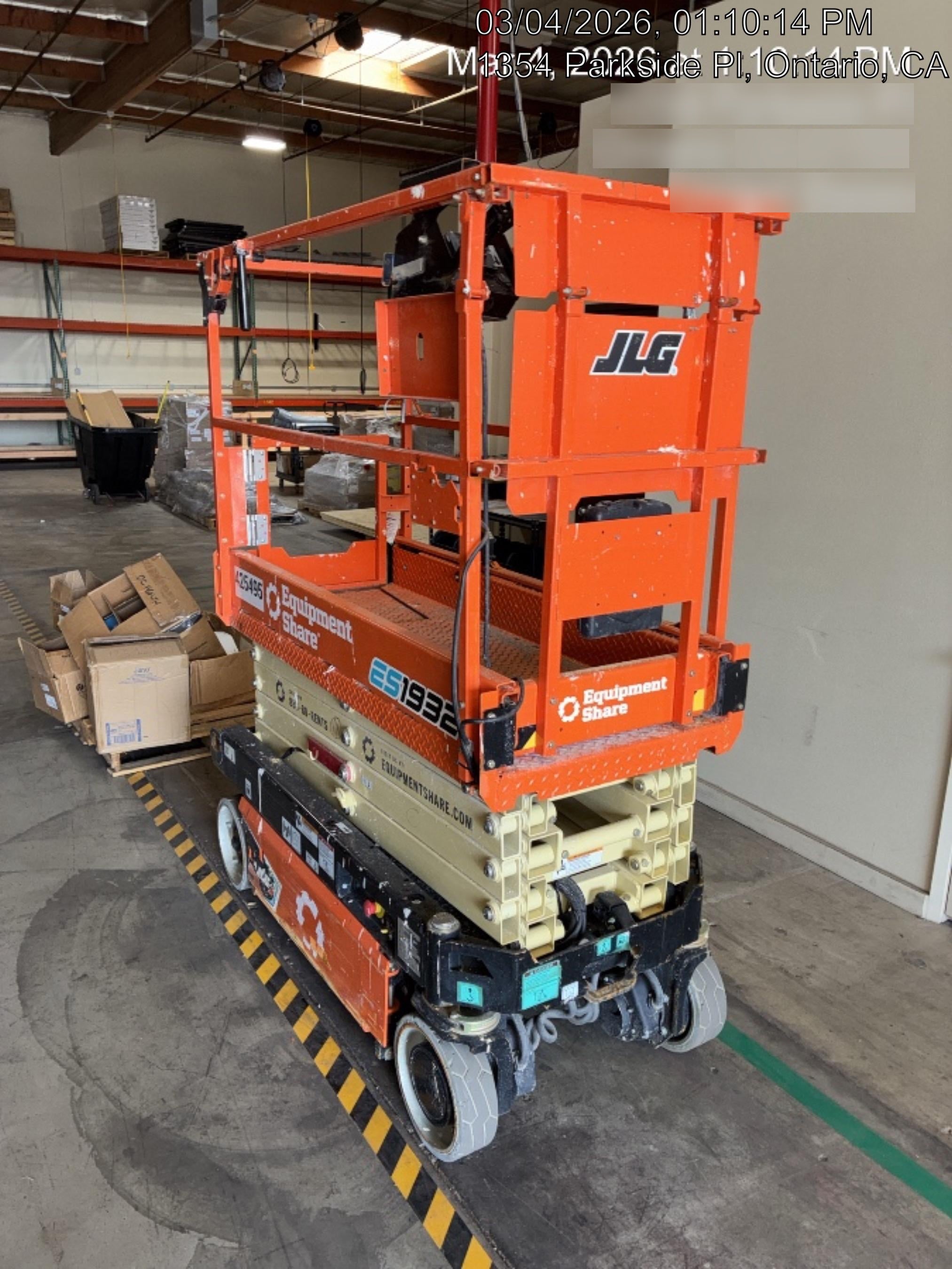 2024 JLG ES1932