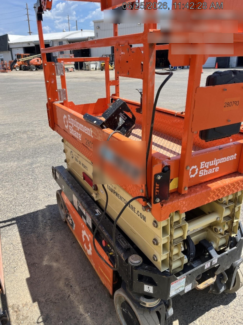 2022 JLG ES1932