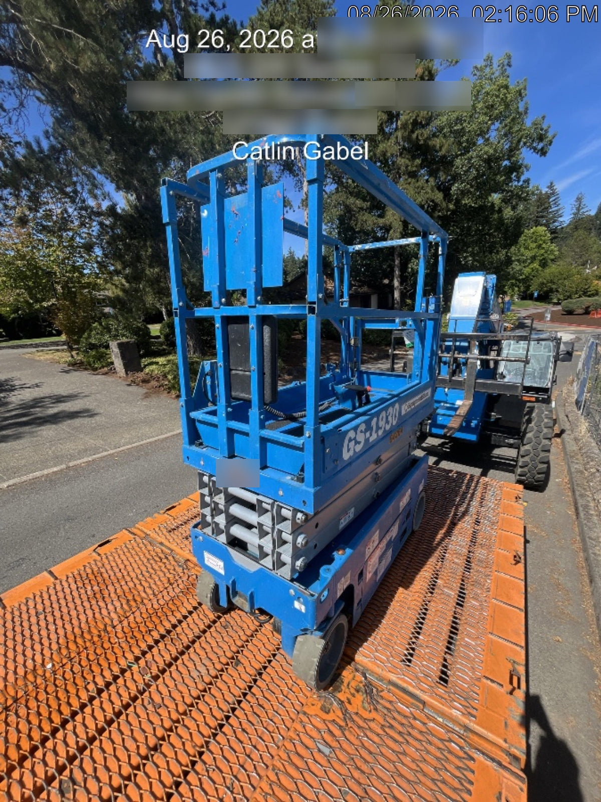 2020 Genie GS-1930 Solid Non Marking Tires, Beacon, Folding rails with half height swing gate, 800W Inverter