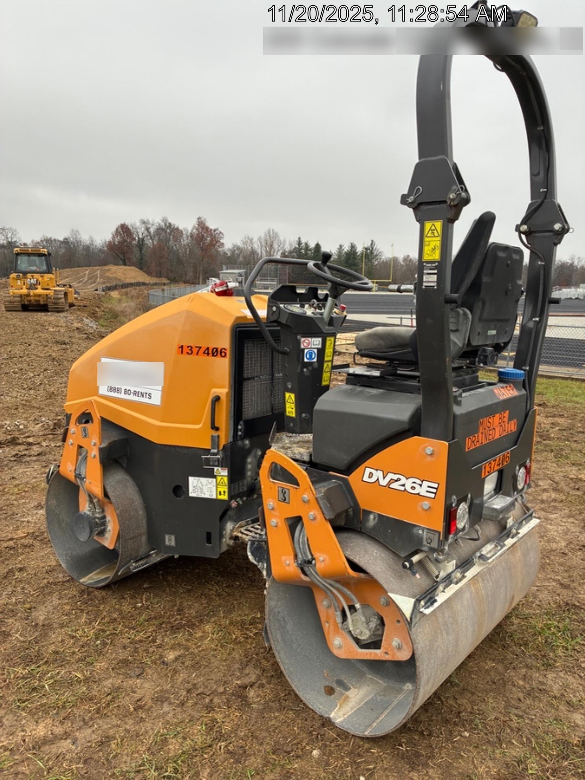 2021 CASE DV26E
