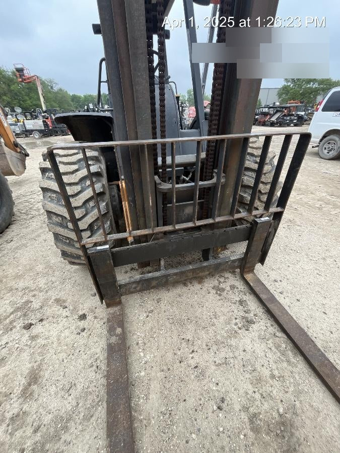 2019 CASE 588H