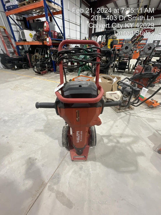 2022 HILTI TE 3000-AVR