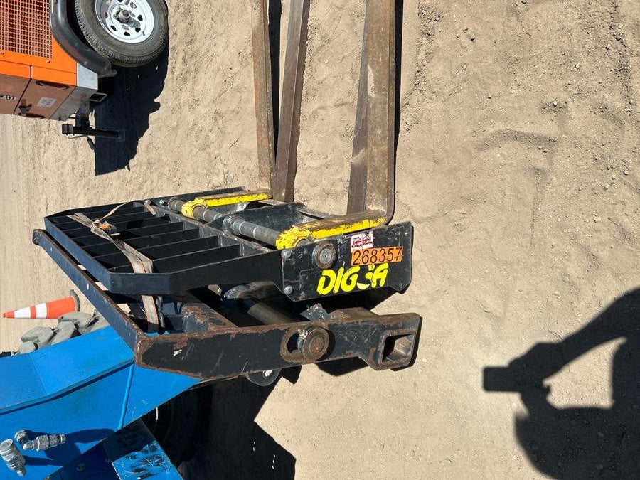2022 DIGGA 48" Pallet Forks - Digga