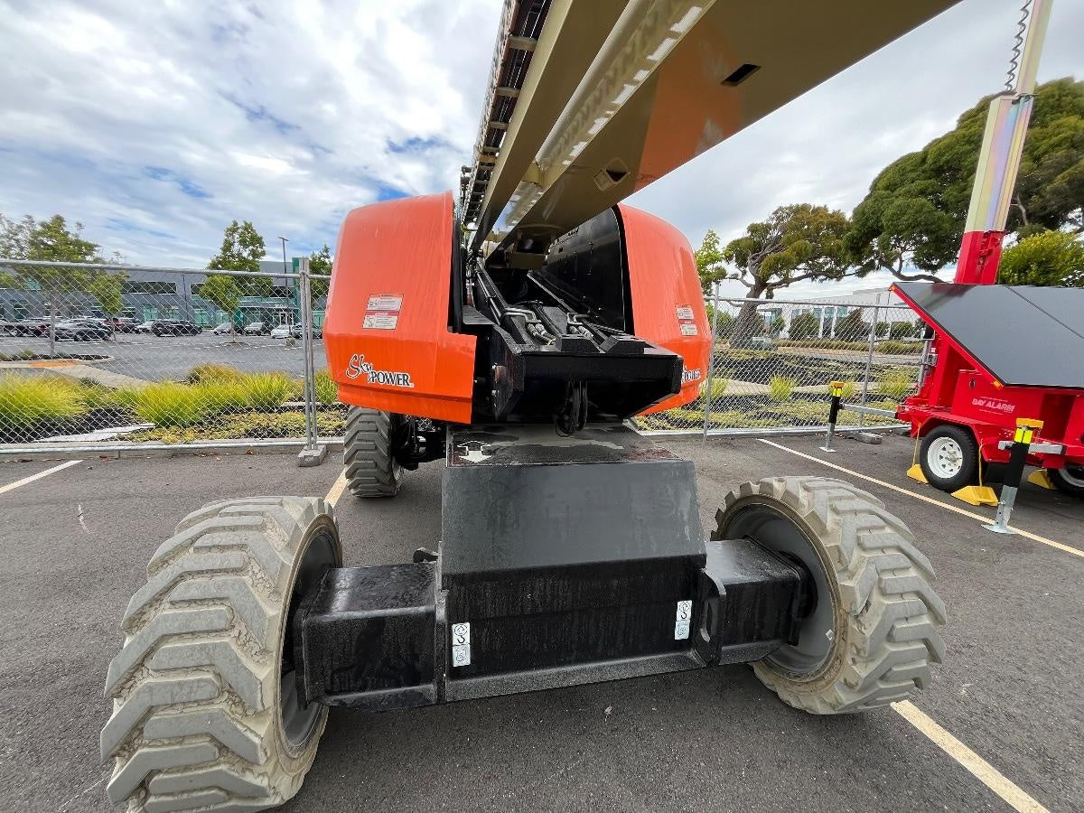 2025 JLG 660SJ