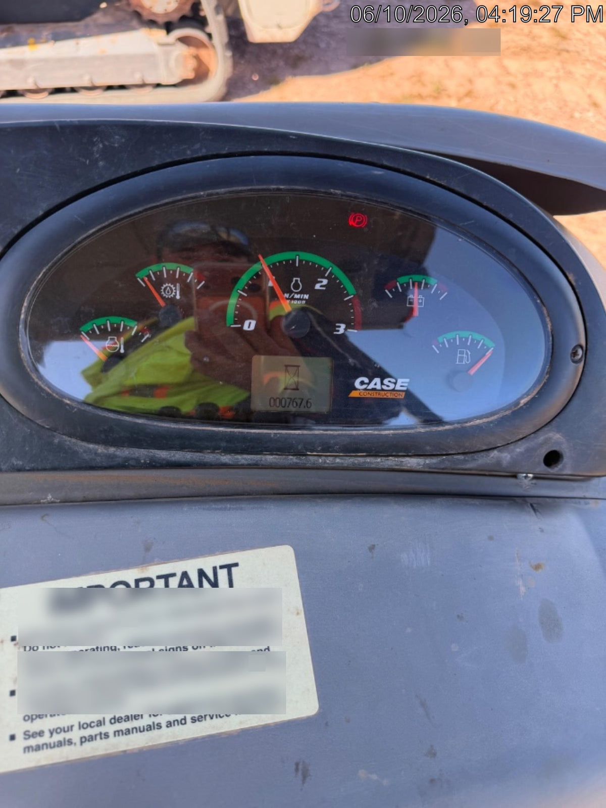 2023 CASE 570N EP