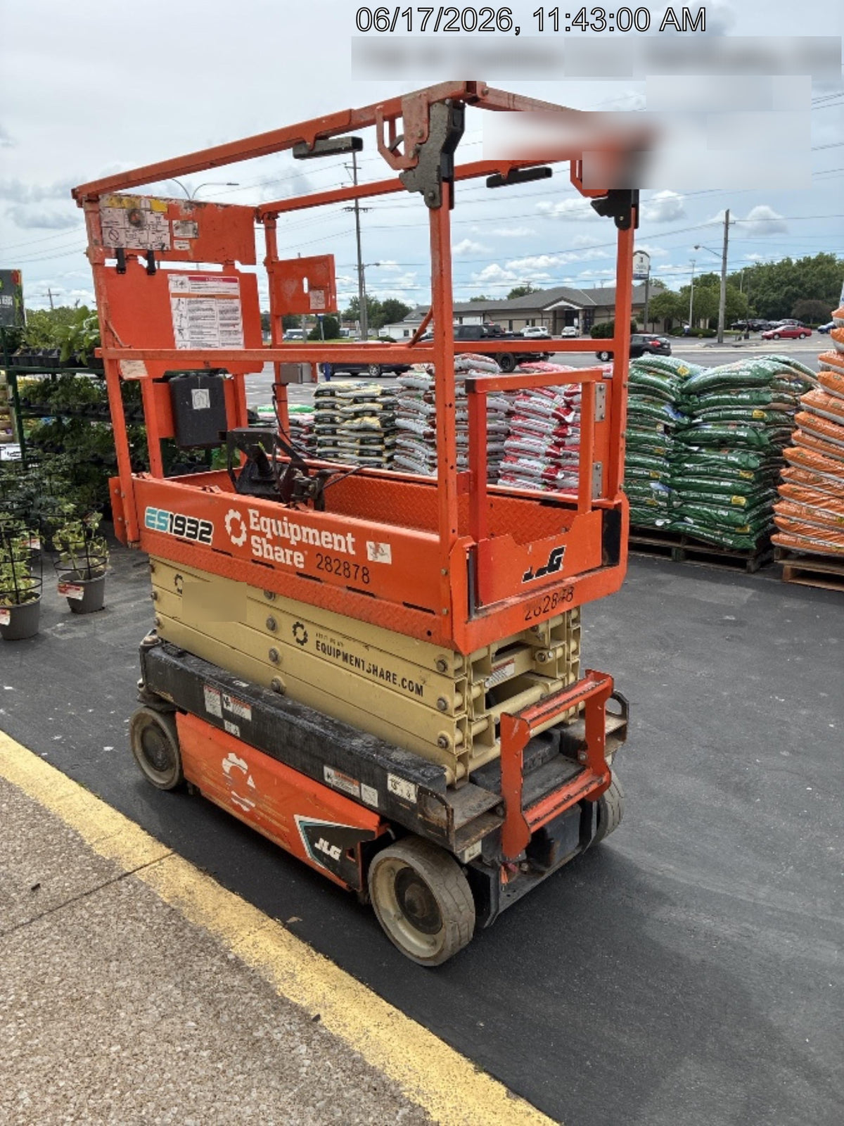 2022 JLG ES1932