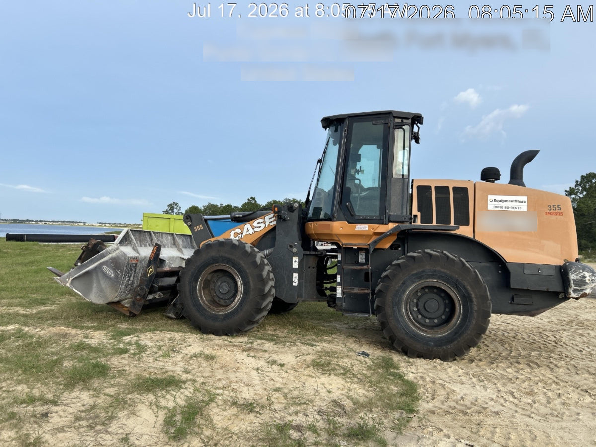 2018 CASE 621G