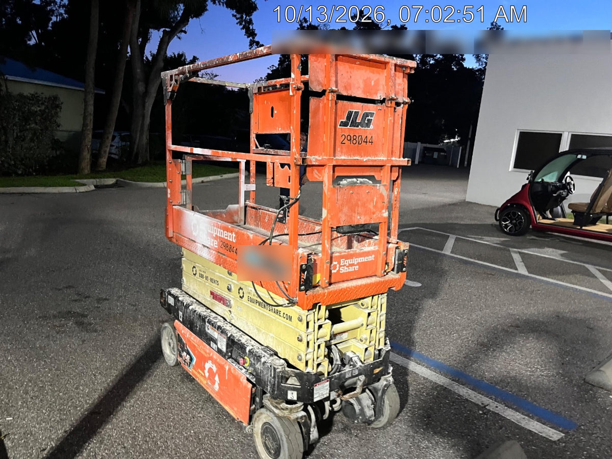 2023 JLG ES1932