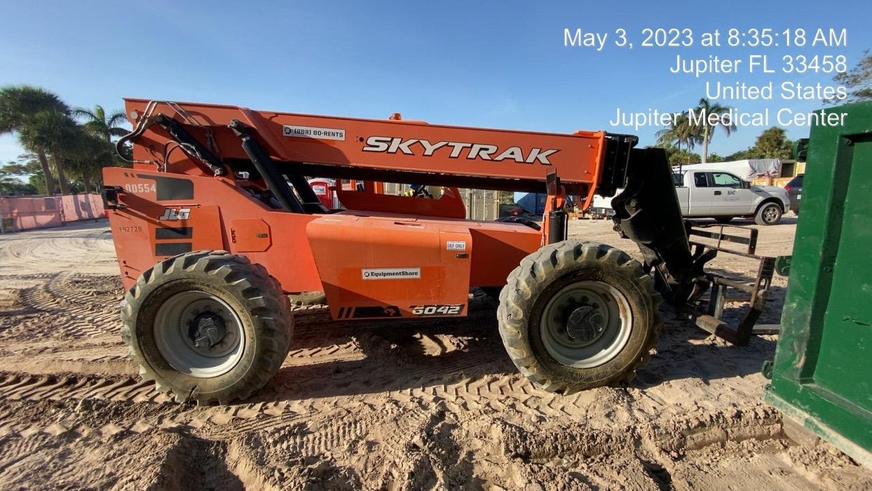 2017 Skytrak 6042 42' REACH, PALLET FORKS, 6k, FOAM FILLED TIRES