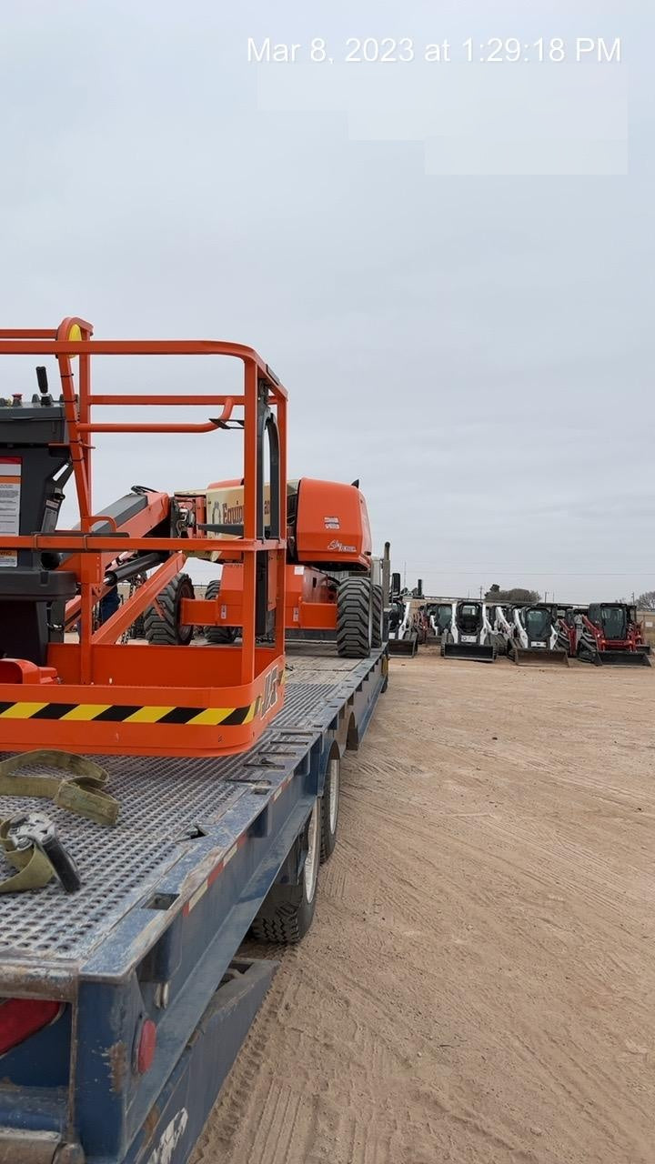 2023 JLG 660SJ