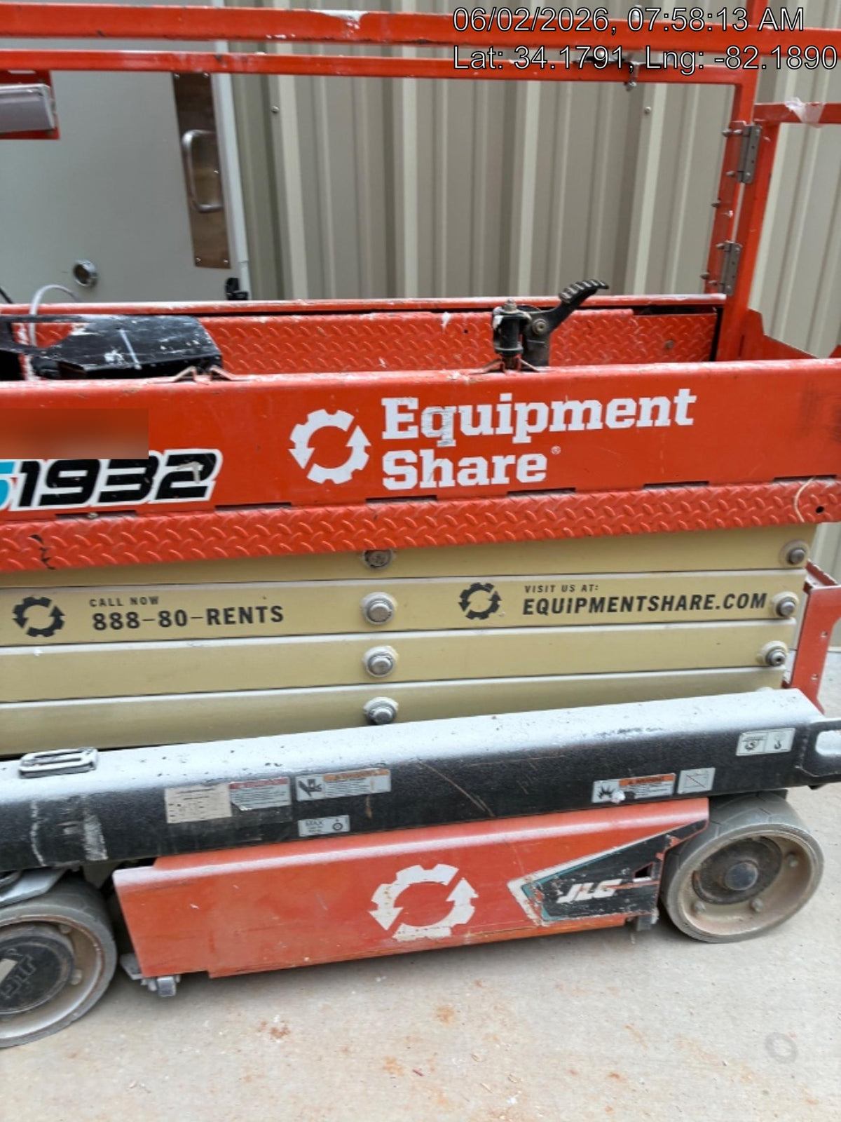 2023 JLG ES1932
