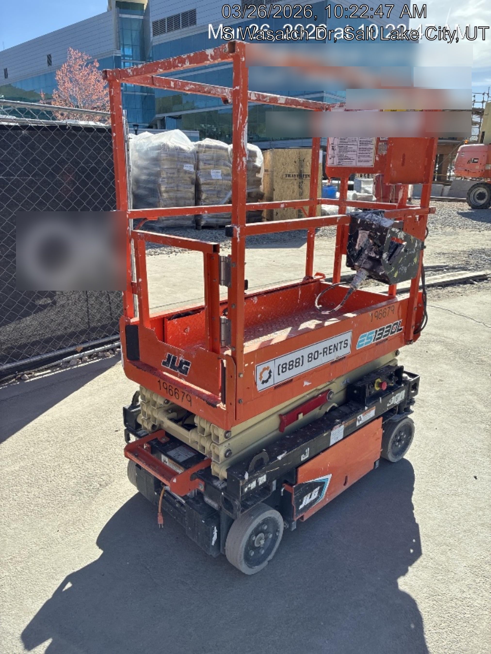 2021 JLG ES1330L