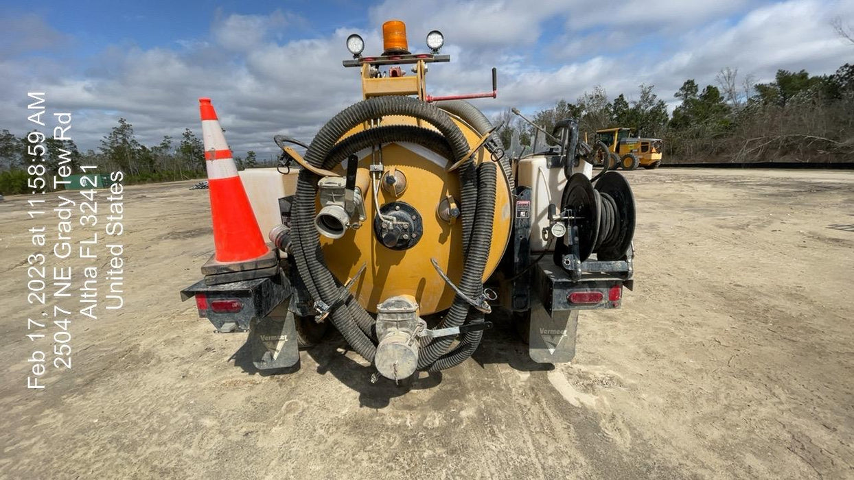 2022 VAC-TRON LP573XDT