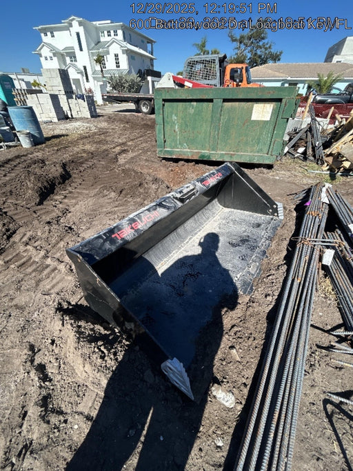 2025 TAKEUCHI 80" Smooth Bucket - Takeuchi