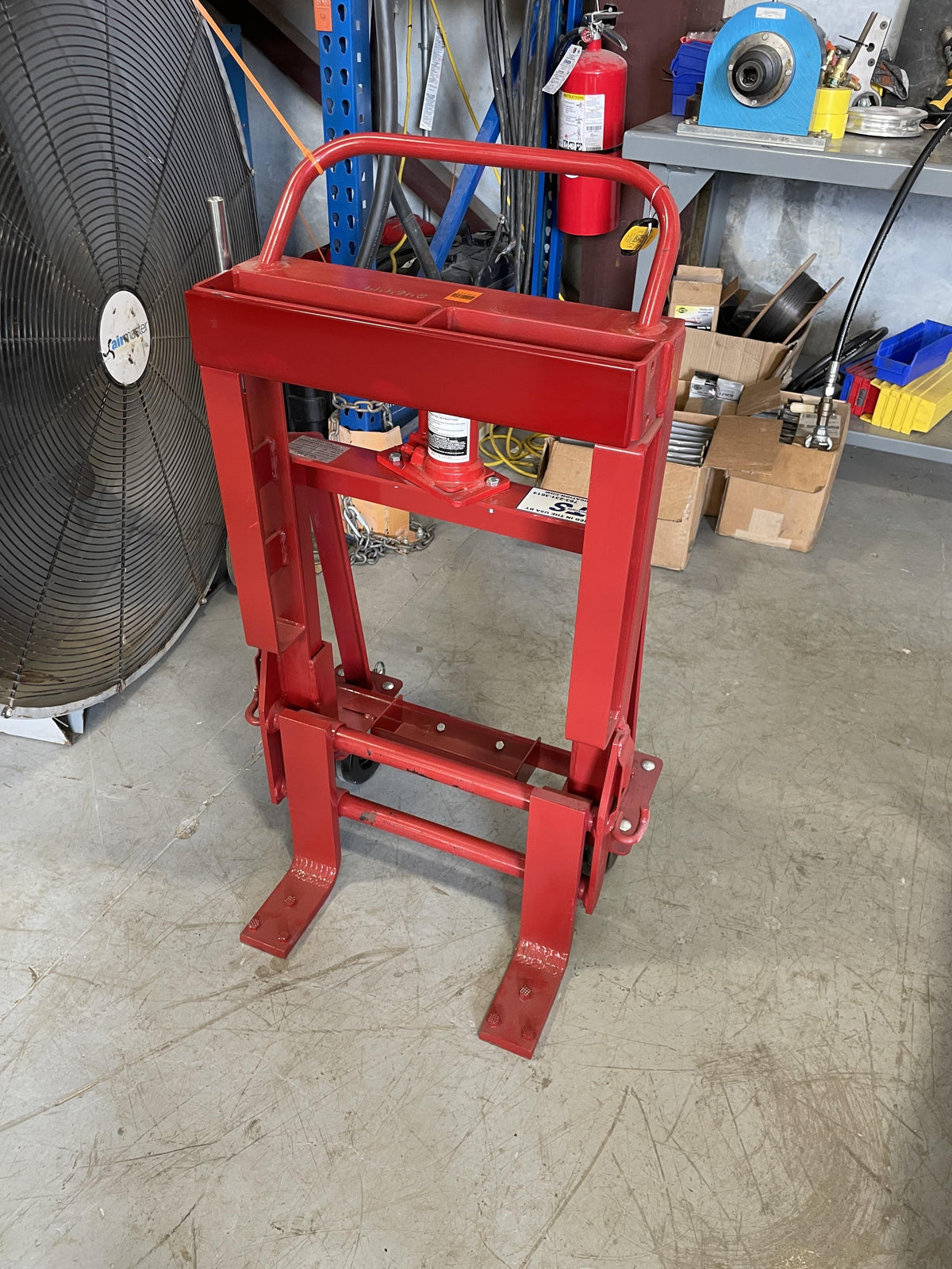 2022 ROL-A-LIFT M-6