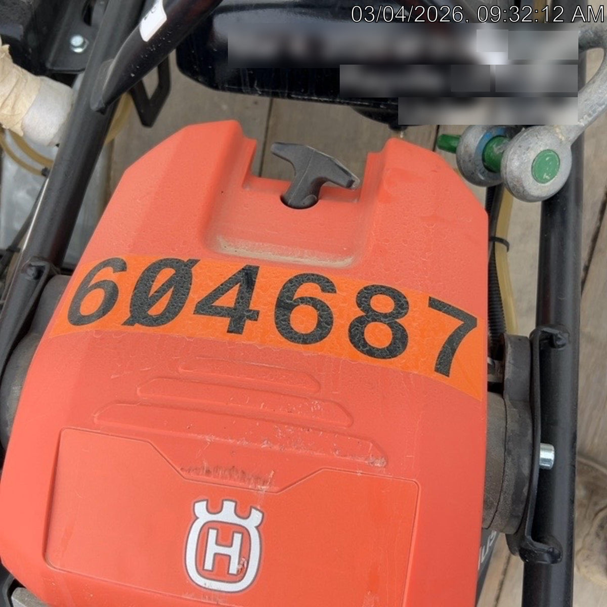 2025 HUSQVARNA LT6005