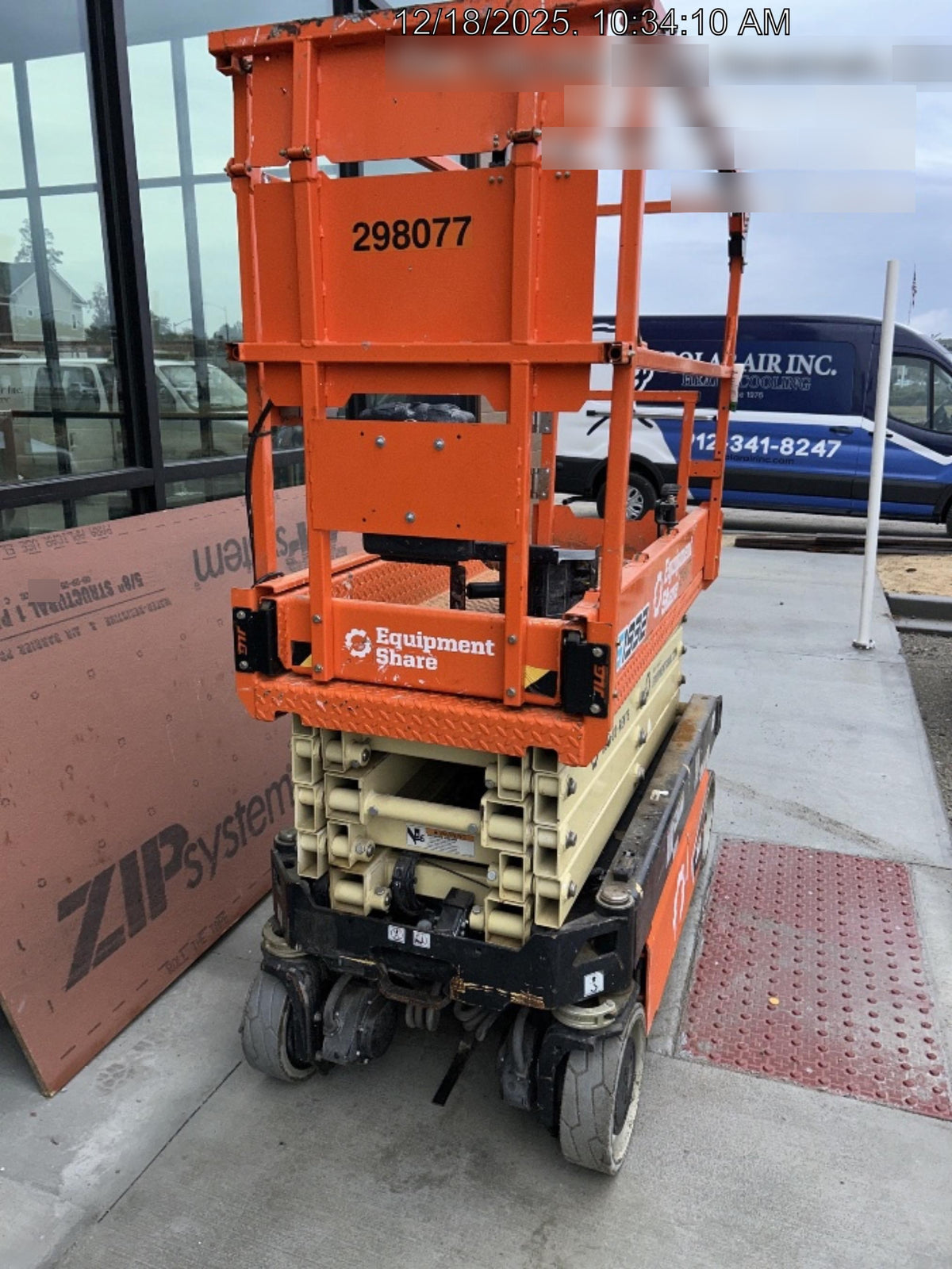 2023 JLG ES1932