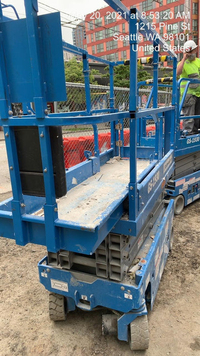 2020 Genie GS-1930 Solid Non Marking Tires, Beacon, Folding rails with half height swing gate, 800W Inverter