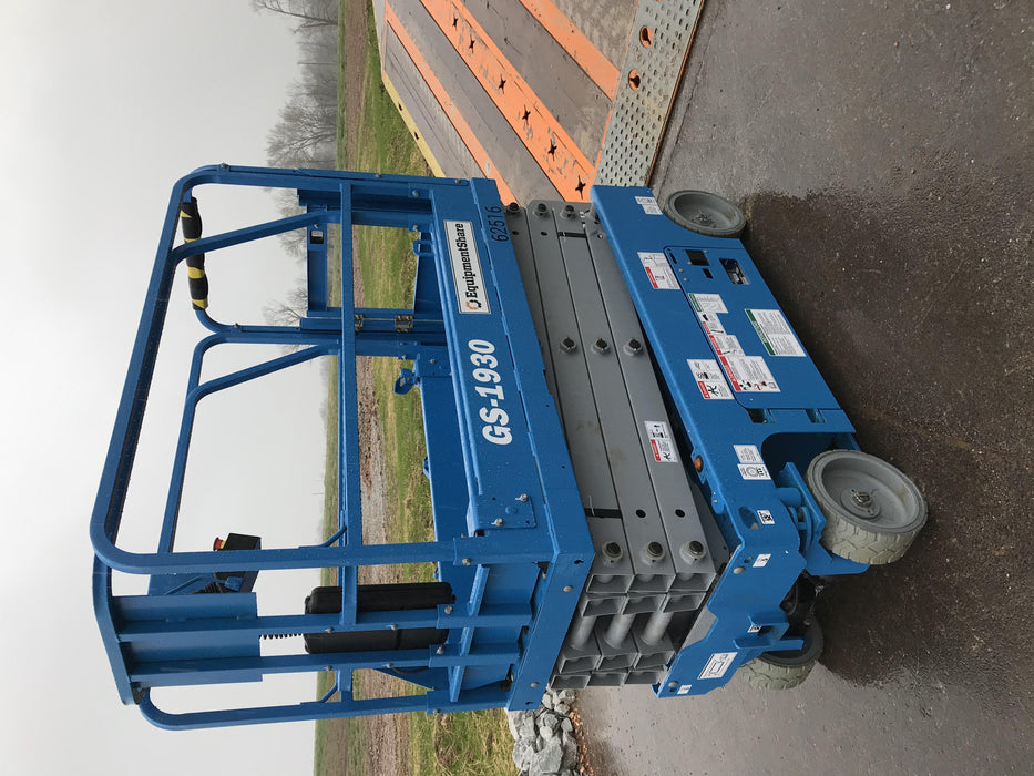2020 Genie GS-1930 Solid Non Marking Tires, Beacon, Folding rails with half height swing gate