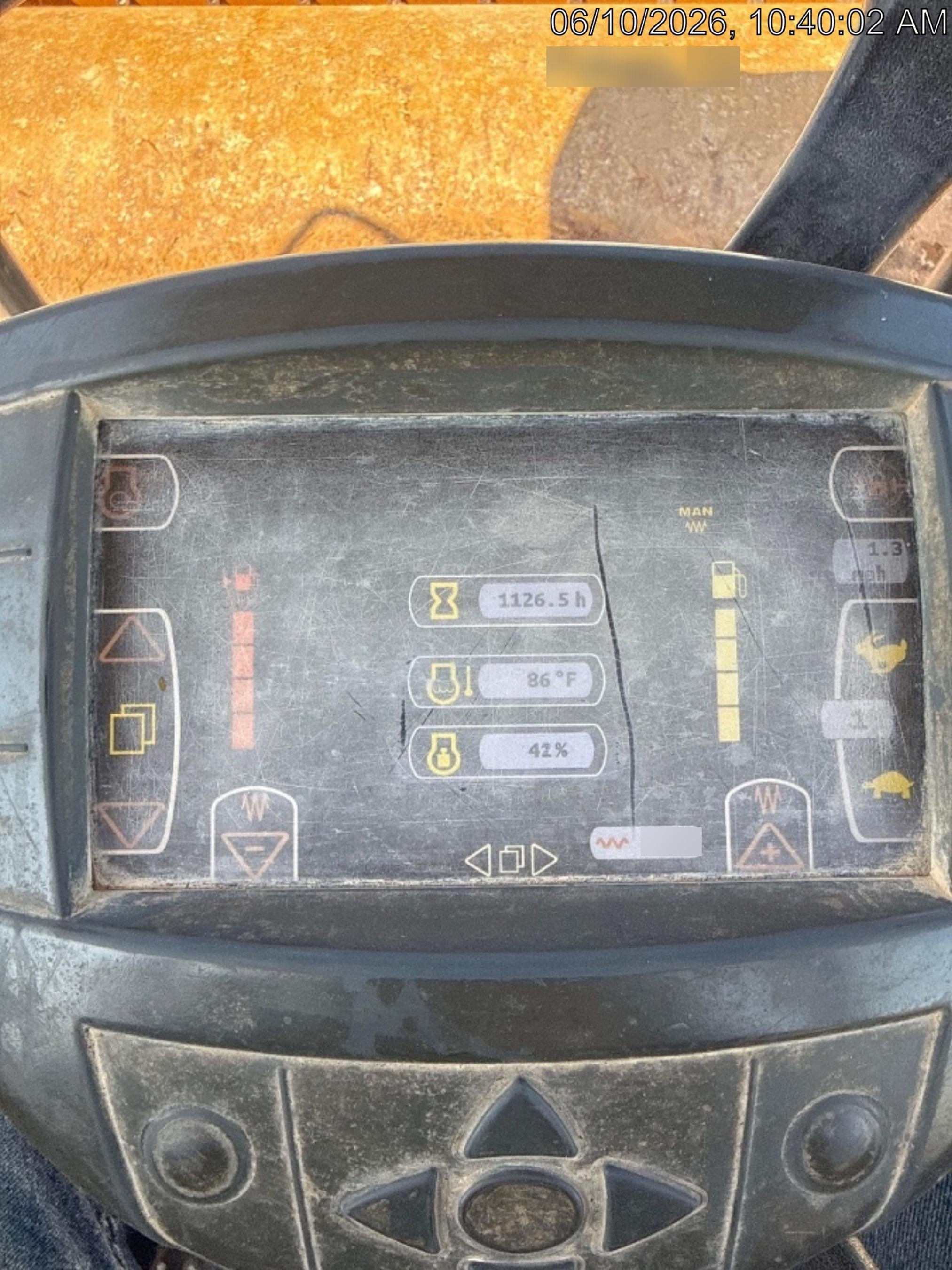 2023 CASE SV211E