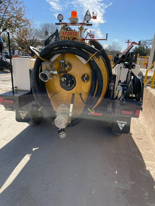 2021 Vac-Tron LP573XDT T4 Koehler Diesel Engine, 500 Gallon Debris Tank, x2 100 Gallon Water Tanks