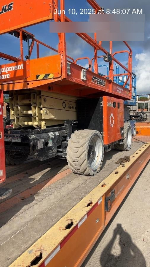 2022 JLG RT2669