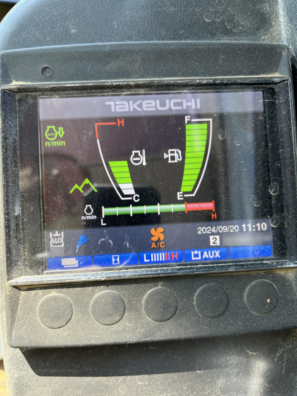 2022 TAKEUCHI TB235-2CR