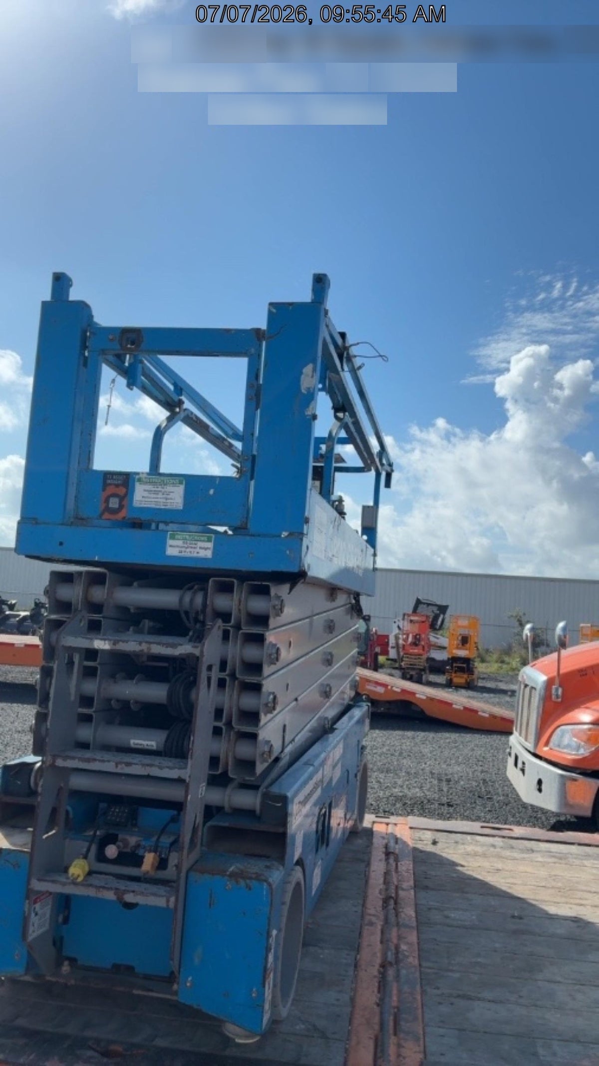 2017 Genie GS-3232 Genie GS3232 Narrow 32' Scissor Lift