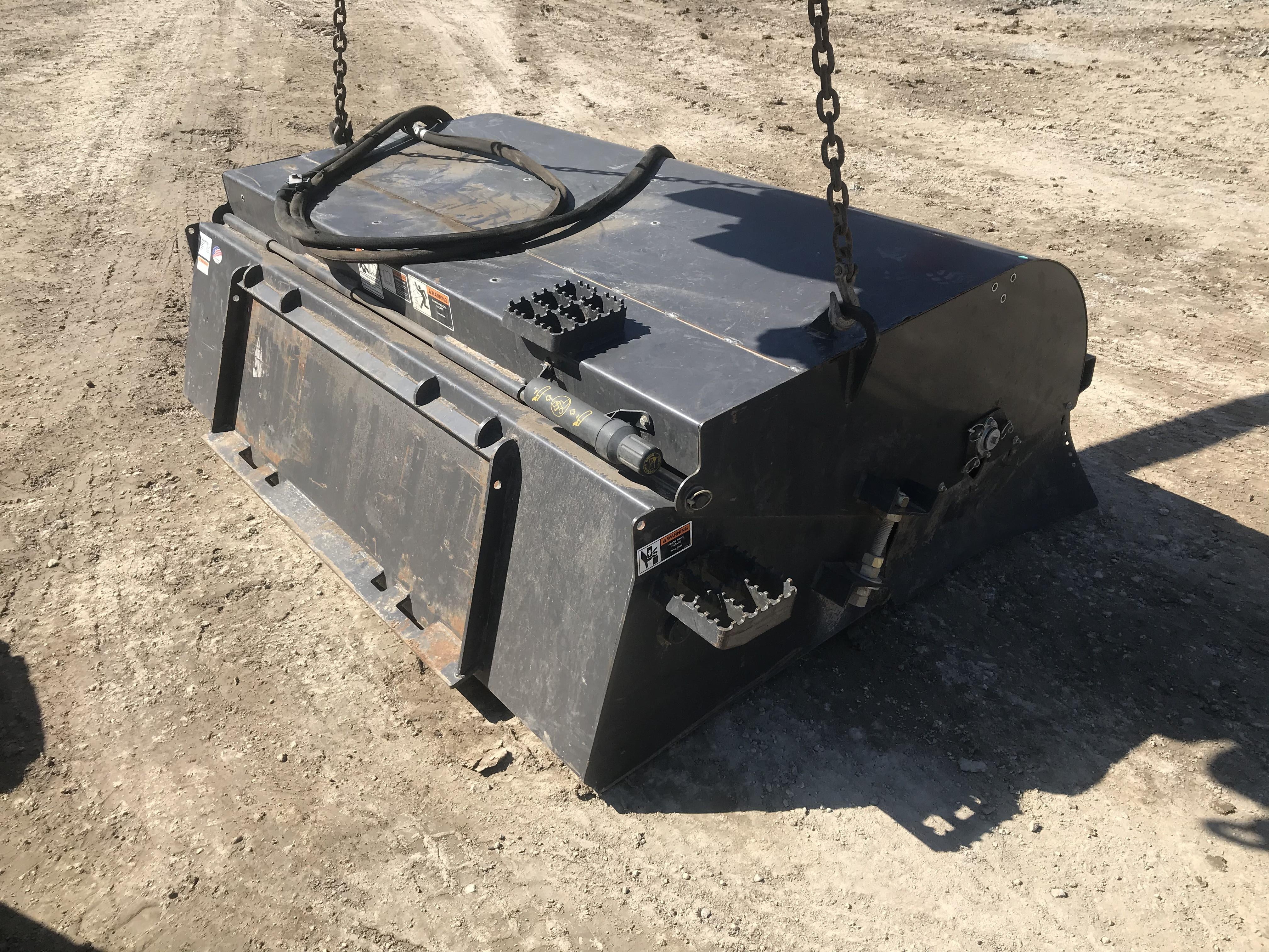 2020 PALADIN Sweepster SB72