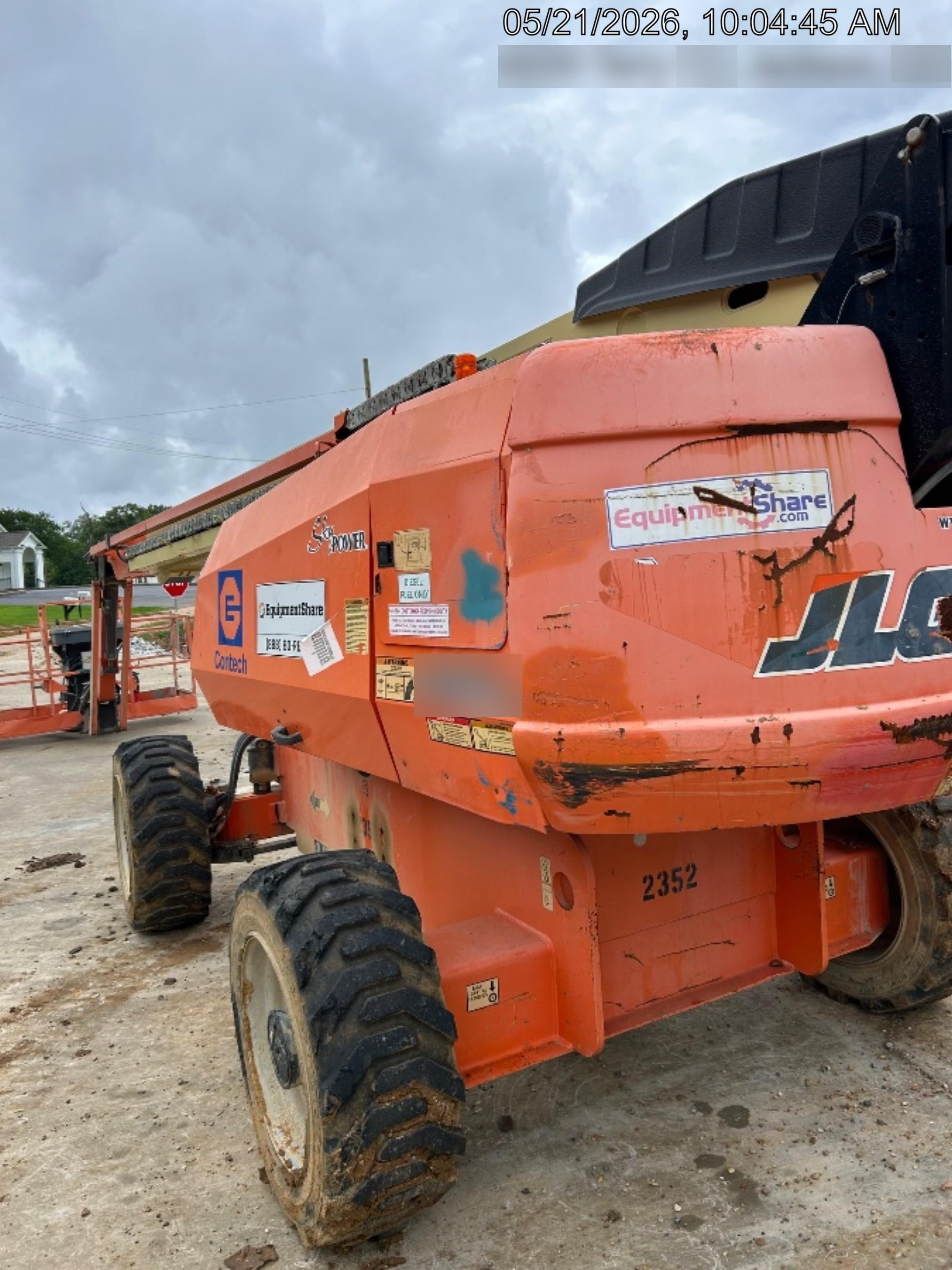 2017 JLG 660SJ