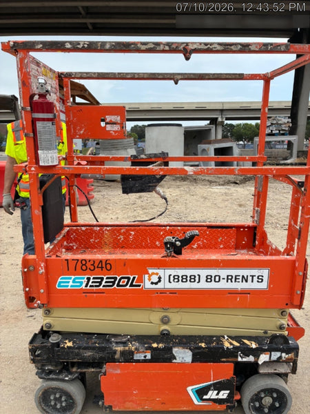 2021 JLG ES1330L