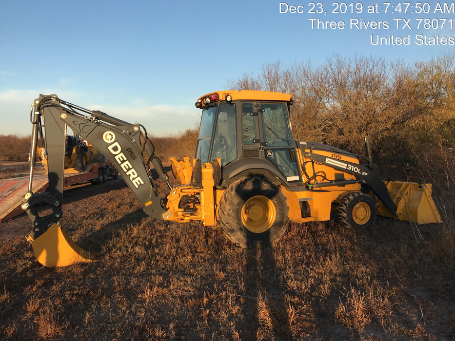 2019 John Deere 310LEP 4wd, Cab/Heat/Air, Standard dipper, ISO, Rear Auxiliary Hydraulics, Manual QC w/12”, 18”, and 24” buckets