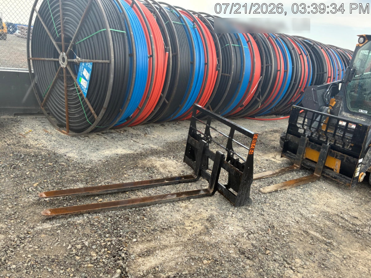 2025 ARROW MATERIAL HANDLING 72" Pallet Forks - Arrow