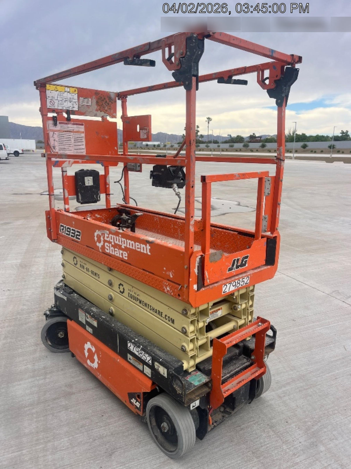 2022 JLG R1932